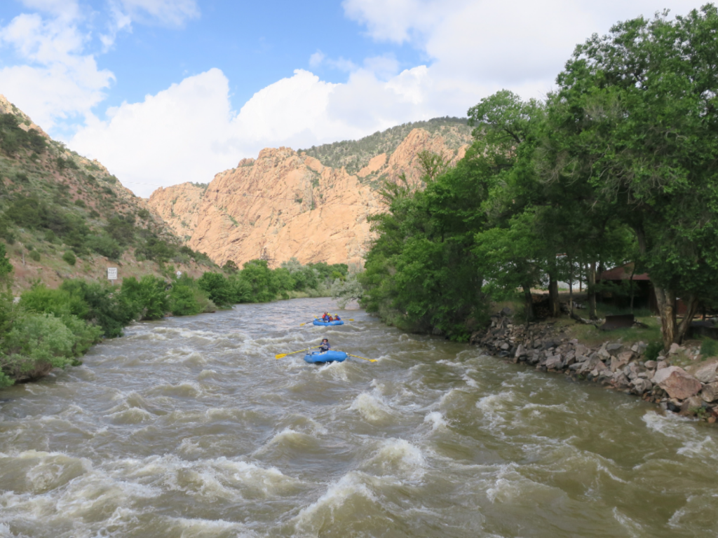 River rafting in the Arkansas river in Cotopaxi